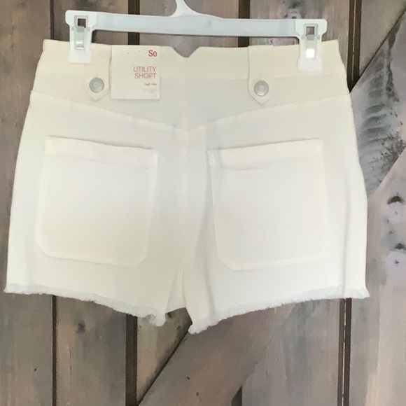 Shorts - Picture 3 of 4